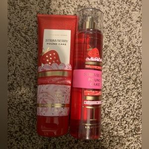 New bath and body works strawberry pound cake 2 piece set